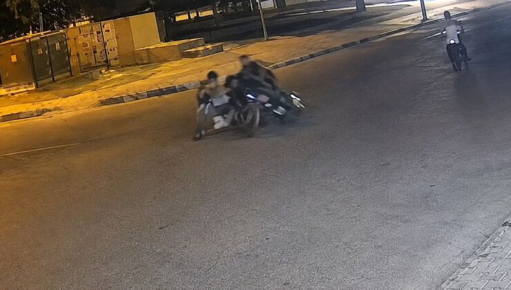 Birecik’te Motosiklet Kazası: 3 Yaralı, Kaza Anı Kamerada