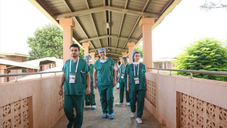 Burkina Fasolu doktorlar, Türk hekimlerin gözetiminde üçüncü seri böbrek nakillerini tamamladı