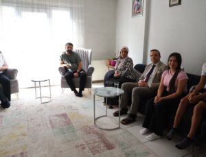 Cizre’de YKS derecesi öğrencilere kaymakamdan ziyaret