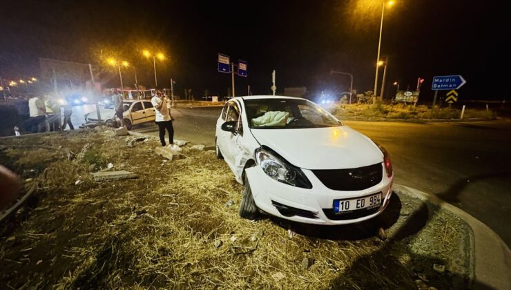 Diyarbakır’da İki Otomobil Çarpıştı: 7 Yaralı