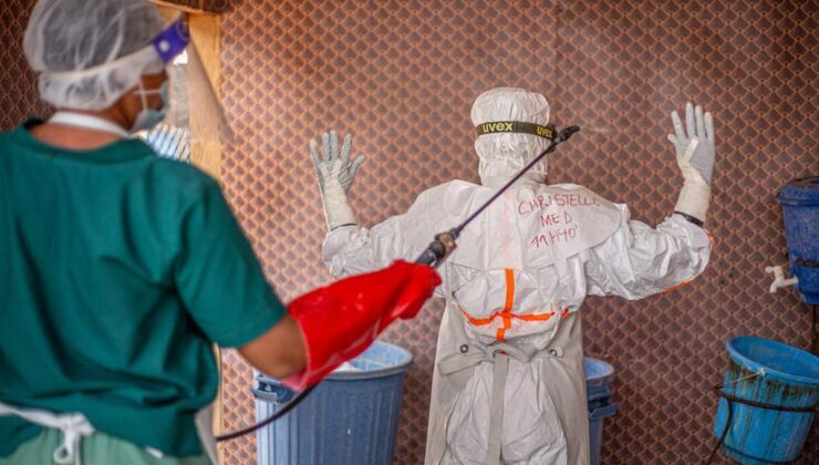 Ebola salgını resmi rakamların üç katı olabilir