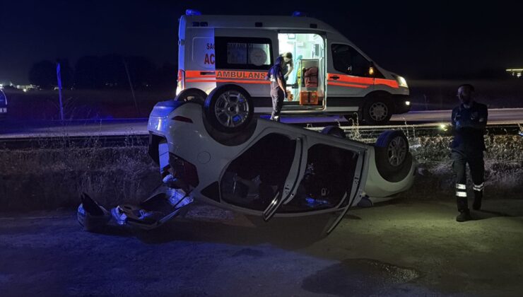 Eskişehir’de Otomobil Devrildi: 2 Yaralı