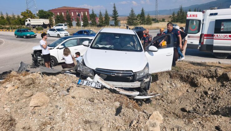 Karabük’te iki otomobil çarpıştı: 7 yaralı