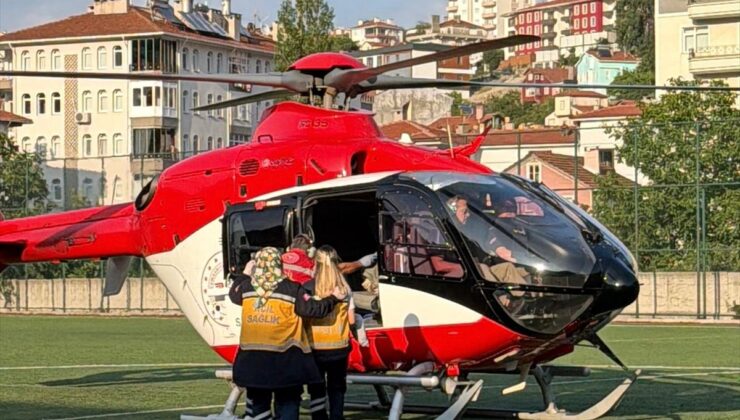 Kastamonu’da ambulans helikopter üzerine kaynar su dökülen bebek için havalandı