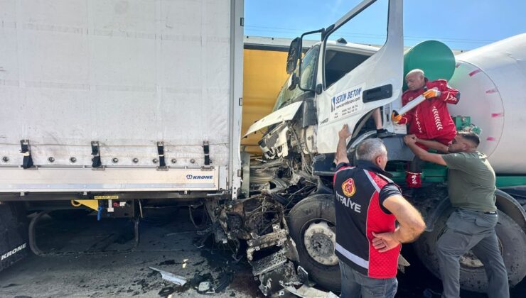 Keşan’da Beton Mikseri Park Halindeki TIR’lara Çarptı: 1 Yaralı