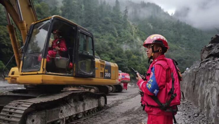 Nepal Buzul Çökmesi Sınır Kapısını Vurdu: 7 Ölü, 554 Kayıp
