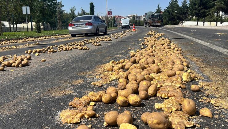 Nevşehir’de TIR’dan Dökülen Patatesler Trafiği Kilitledi