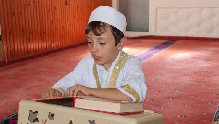 Otizmli Asilhan Kur’an okumayı öğrendi