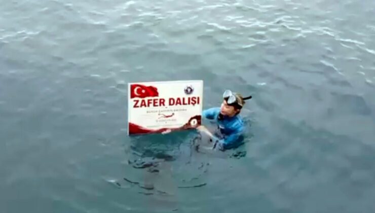 Şahika Ercümen’den 30 Ağustos Zafer Bayramı’nda Karamağara’da ‘Zafer Dalışı’