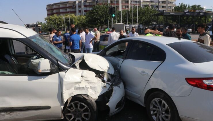 Şanlıurfa’da 5 Araçlı Zincirleme Kaza: 7 Yaralı