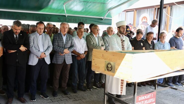 Sel Kurbanı Öğretmen Son Yolculuğuna Uğurlandı
