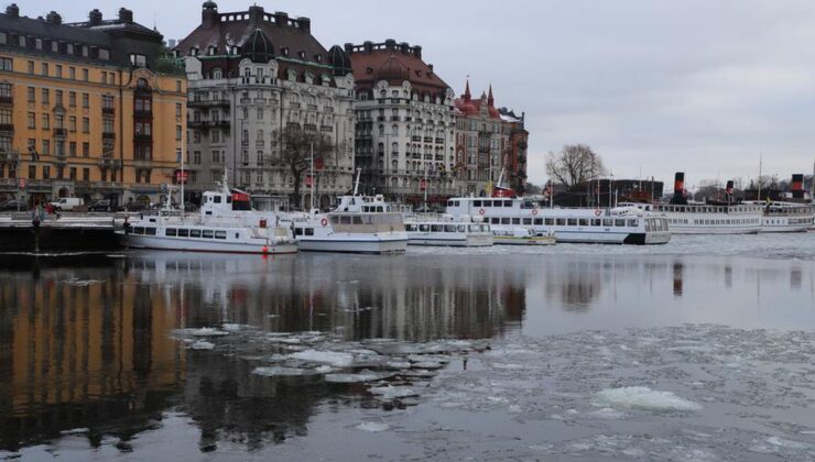 Stockholm’de 50 bin kişi iklim değişikliğiyle mücadele için yürüdü