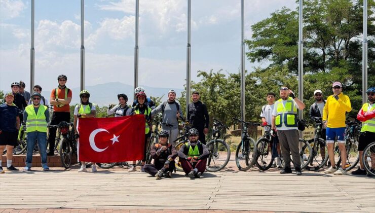 Tatvan’da Sağlıklı Yaşam İçin Bisiklet Etkinliği