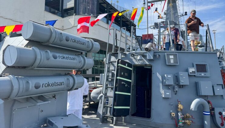TCG Karşıyaka Gemisi Zafer Bayramı’nda Ziyarete Açıldı