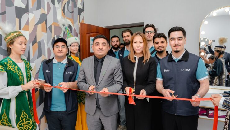 TİKA’dan Kazakistan’da kız çocuklarına kuaförlük atölyesi