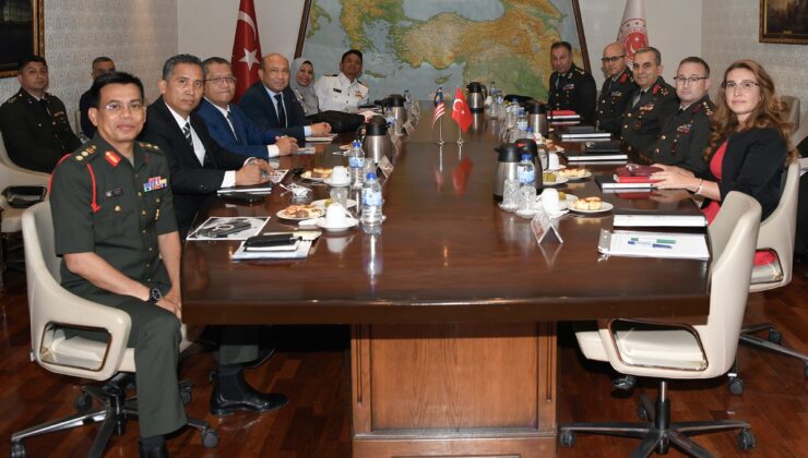 Türkiye ve Malezya Savunma Bakanlıkları Ankara’da Görüştü