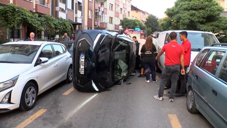 Ümraniye’de Kontrolden Çıkan Otomobil Park Halindeki 3 Araca Çarpıp Devrildi