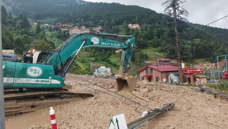 Uzungöl’de Koşon Deresi Taştı: Ekipler Sahada