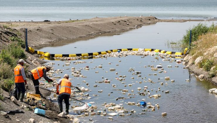 Van Gölü’nü Korumak İçin Derelere Yüzer Bariyer