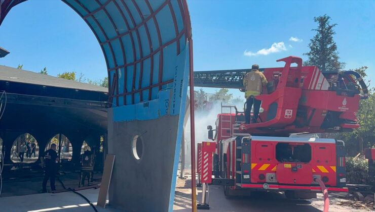 Zeytinburnu’nda Restoran Yangını Kısa Sürede Söndürüldü