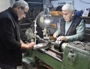 76 yaşındaki tornacı Zekeriya Şentürk, Ordu’da 2026 Yılının Ahisi seçildi