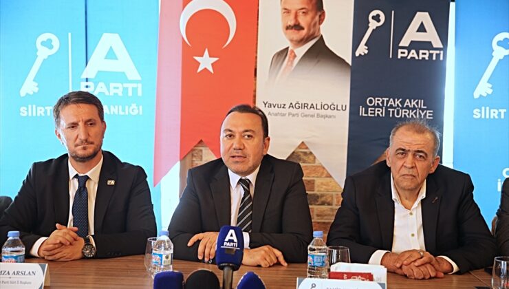 Anahtar Parti’li Keskinkılıç, Siirt’te 78 ilde faaliyet gösterdiklerini söyledi