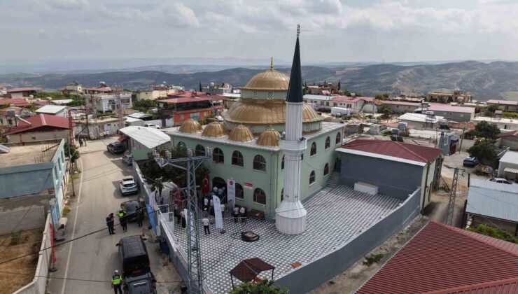 Antakya’da deprem sonrası 135’inci cami Vali Masatlı’nın katılımıyla açıldı