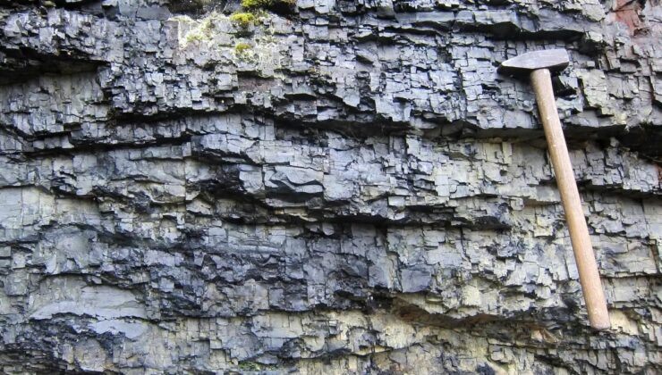 Araştırma 2 milyar yıllık kimyasal izin yerel magma kaynaklı olabileceğini gösterdi