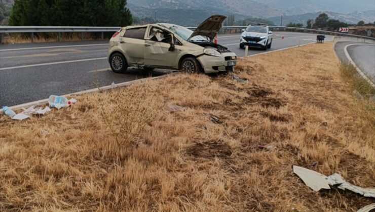Aydın Çine’de iki ayrı kazada refüje çarpan otomobillerde 7 kişi yaralandı