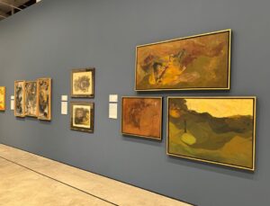 “Aynı Mavinin Altında” sergisi İstanbul Modern’de sanatseverlerle buluştu