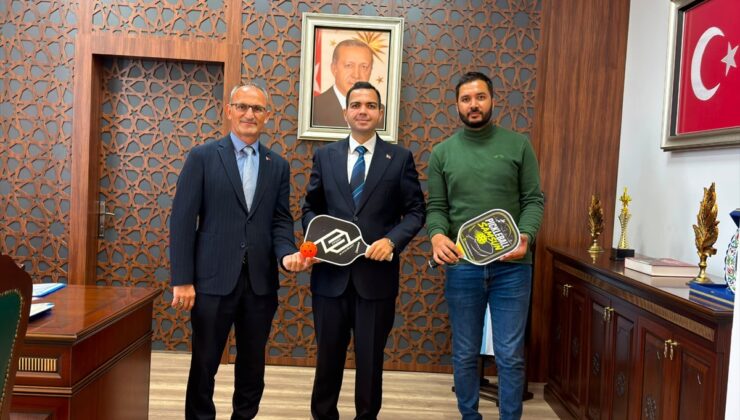 Ayvacık’ta pickleball sporunu yaygınlaştırmak için kamu kurumları çalışma başlatacak