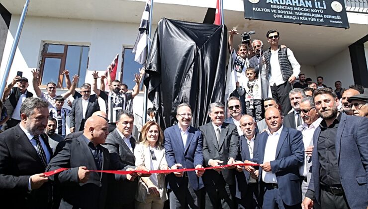 Beşiktaş’ın sembolü “kartal” heykeli, Ardahan’ın Beşiktaş köyünde açıldı