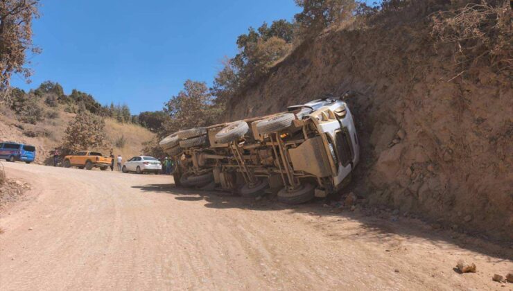 Bozüyük’te Hafriyat Kamyonu Devrildi: 1 Yaralı