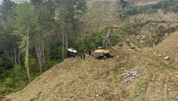 Çatalzeytin’de Minibüs Kazası: 1 Ölü, 4 Yaralı