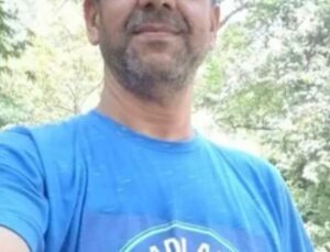 Ceyhan’da Minibüs ile Otomobil Çarpıştı: 1 Ölü, 3 Yaralı