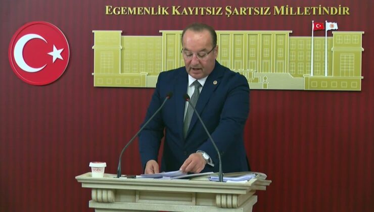 CHP’li Akay, fon skandalı nedeniyle Batuhan Mumcu’yu BTK üyeliğinden istifaya çağırdı