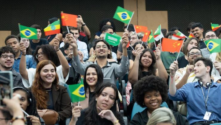 Çin: Daha geniş kapsamlı BRICS işbirliğini istikrarlı şekilde ilerletmeye hazırız