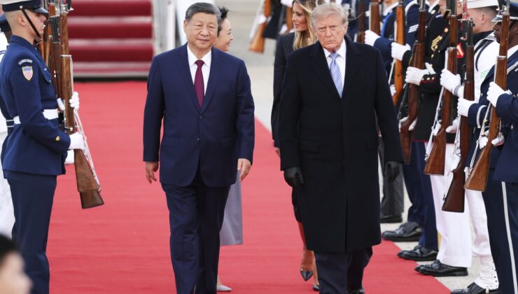 Çin lideri Xi, ABD ziyareti sonrası Beijing’e döndü; eşi Peng Liyuan da aynı uçaktaydı