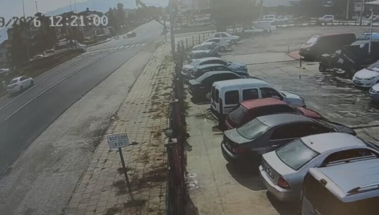 Düzce Beyciler’de otomobil ile motosiklet çarpıştı, 3 kişi yaralandı