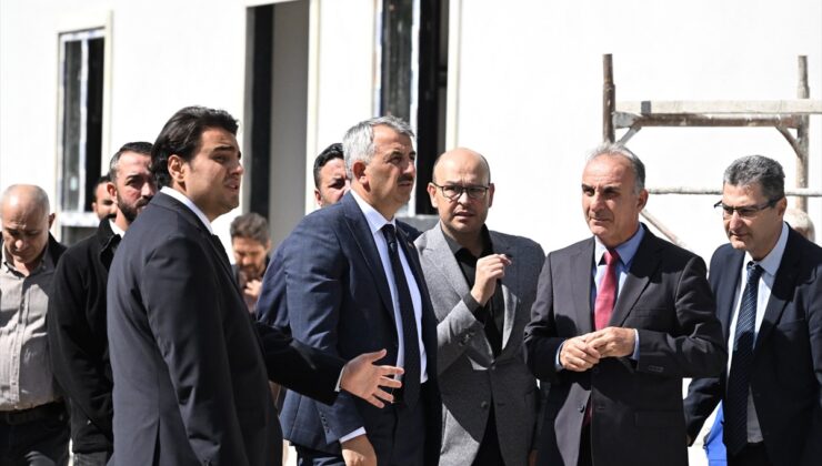 Edirne Valisi Yunus Sezer, Yıldırım Mahalle Evi inşaatında inceleme yaptı