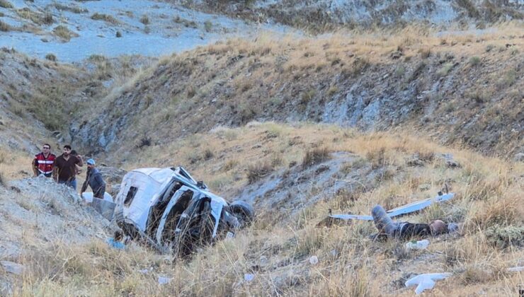 Elazığ’da minibüs kazası: 13 yaralı