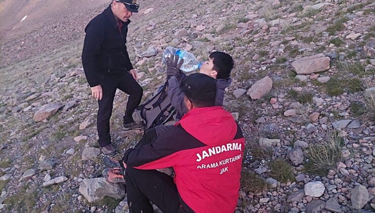 Erciyes Dağı’nda mahsur kalan turist kurtarıldı