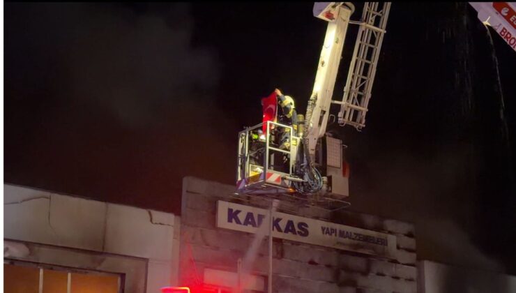 Eskişehir’de Yangın: Can Kaybı Yok, Bayrak Kurtarıldı