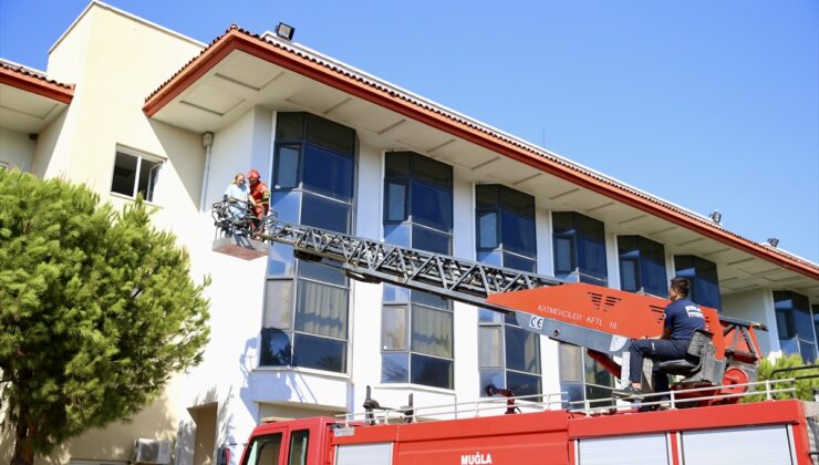 Fethiye’de afet ve acil durum tatbikatı yapıldı