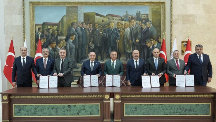 Gaziantep’te öğrencilere 1.250 liralık kırtasiye desteği