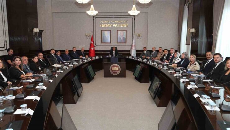 Hatay Valisi Masatlı üniversiteler için güvenlik ve barınma toplantısı yaptı