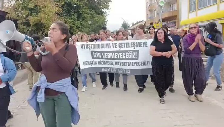 Hozat’ta uyuşturucu ve çeteleşmeye karşı yürüyüş düzenlendi, Sabit Menteşe konuştu