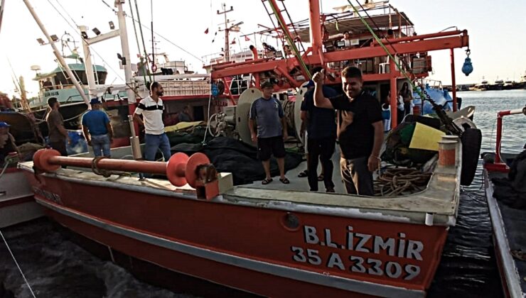 İskenderun’da balıkçılar 5 aylık aranın ardından ‘Vira Bismillah’ deyip Akdeniz’e açıldı