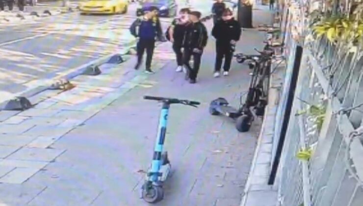 İstanbul Üsküdar’da kaldırıma çıkan otomobil 4 lise öğrencisini yaraladı.