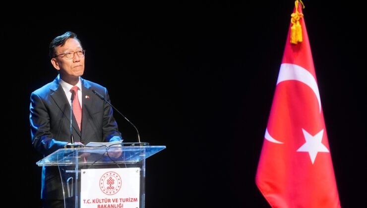 İstanbul’da Kore Kültür Haftası kapsamında geleneksel Kore dansı gösterisi yapıldı